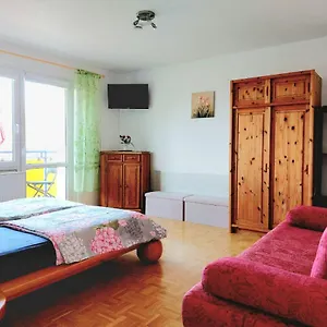 Helles Mit Balkon Am Großen Garten Nahe Stadtzentrum Dresden